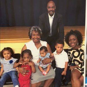 Meet your Posher, Louis